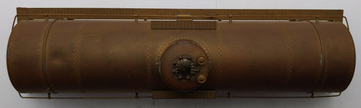KTM 301 8000 Gallon Single Dome Brass Tank Car Shell - Unpainted/Box