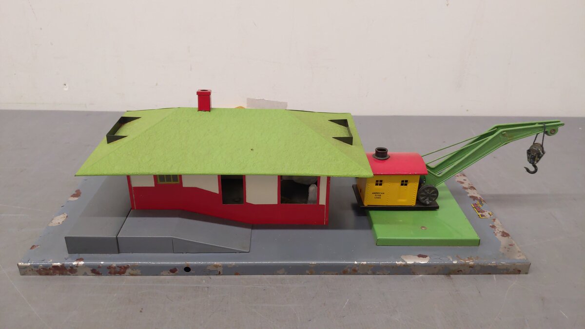 American Flyer 612 Vintage S Gauge Mystic Tin Freight/Passenger Station w/Crane/Box