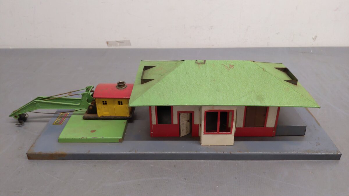 American Flyer 612 Vintage S Gauge Mystic Tin Freight/Passenger Station w/Crane VG