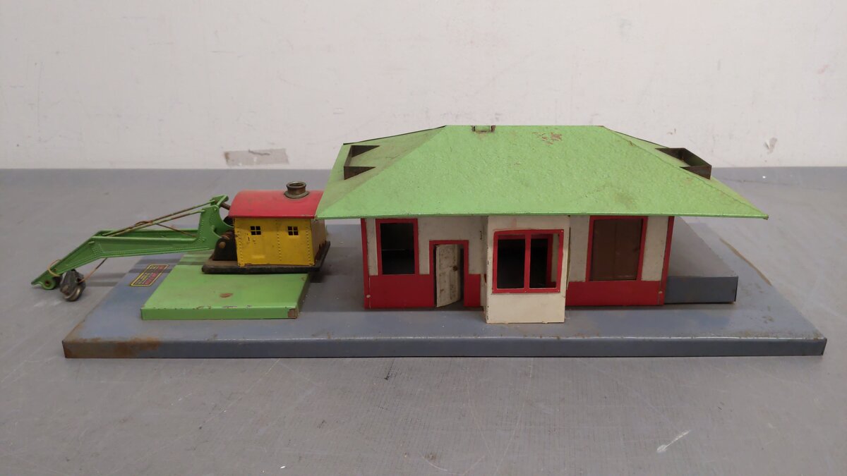 American Flyer 612 Vintage S Gauge Mystic Tin Freight/Passenger Station w/Crane VG