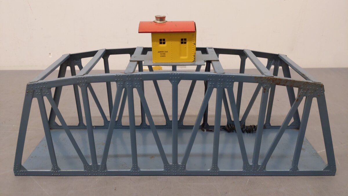 American Flyer 750 Vintage S Metal Trestle Bridge with Lighted House on Top VG
