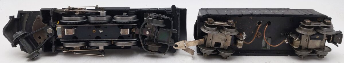 Lionel 1666 Vintage O 2-6-2 Die-Cast Steam Locomotive & 2666W Tender VG
