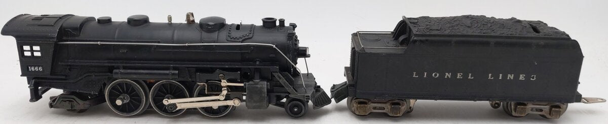 Lionel 1666 Vintage O 2-6-2 Die-Cast Steam Locomotive & 2666W Tender VG