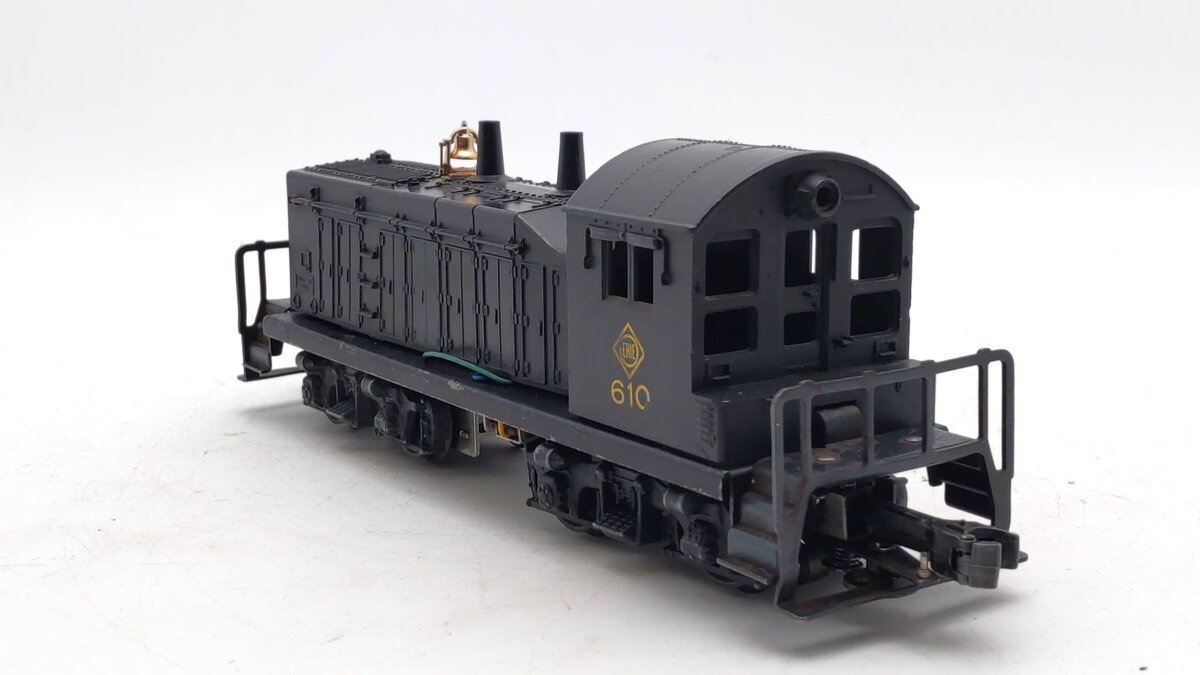 Lionel 610 Vintage O Gauge Erie NW-2 Powered Diesel Switcher Locomotive VG