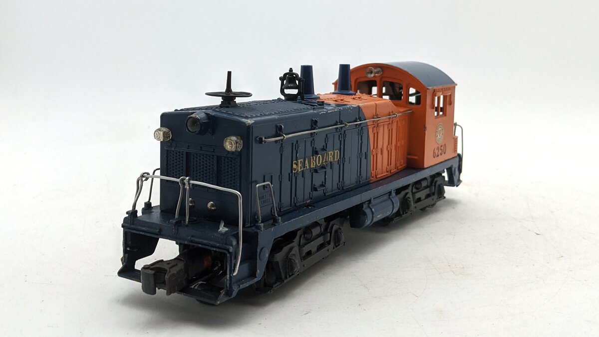 Lionel 6250 Vintage O Seaboard NW-2 Powered Diesel Locomotive - Custom
