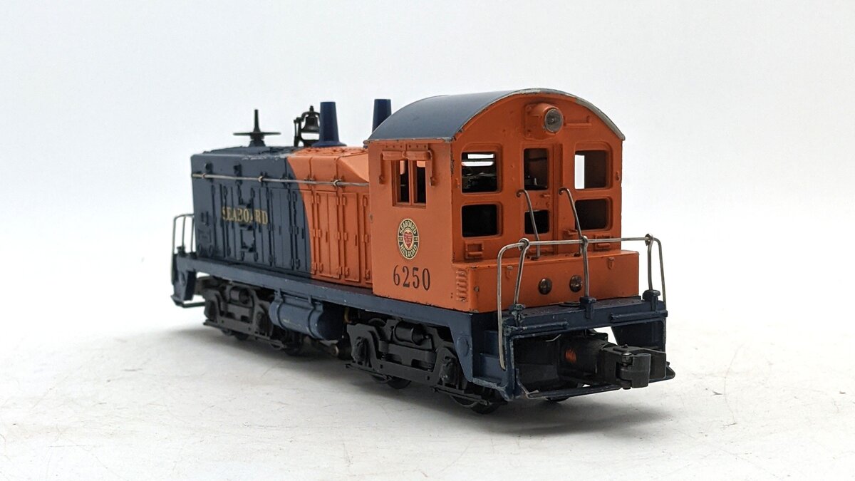 Lionel 6250 Vintage O Seaboard NW-2 Powered Diesel Locomotive - Custom