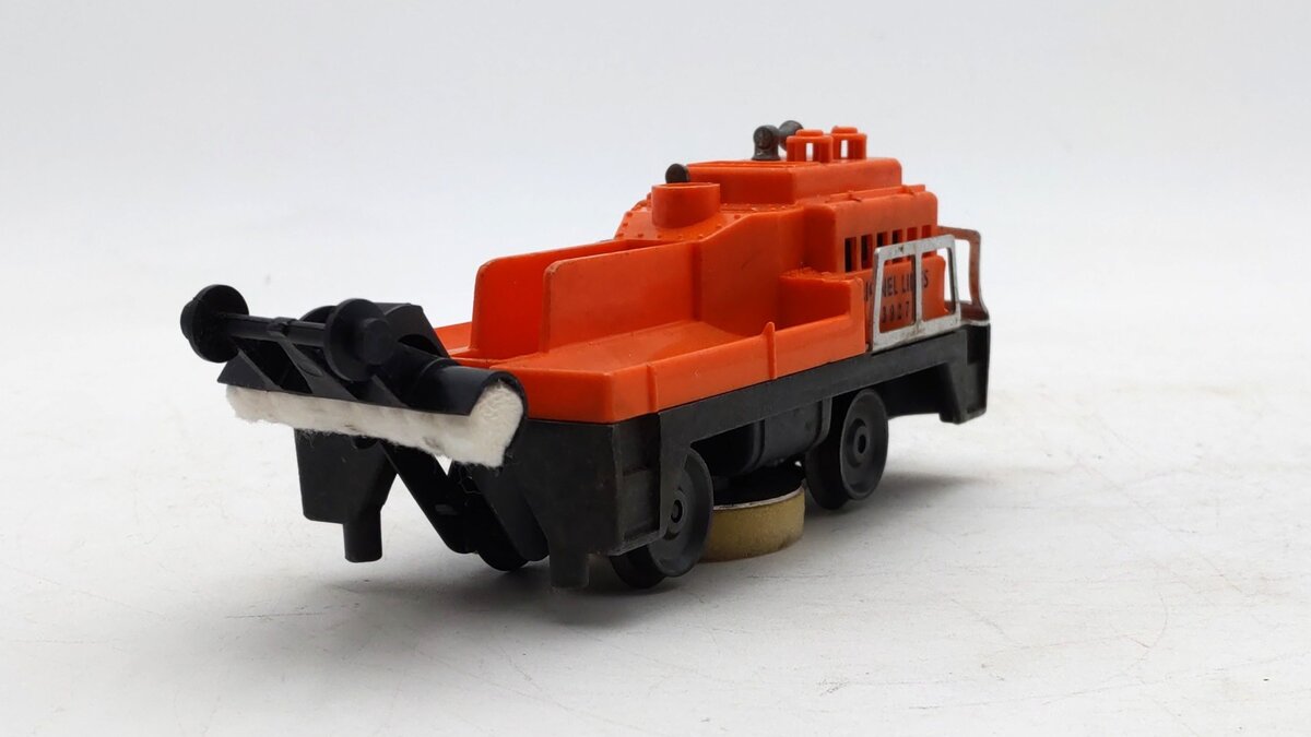 Lionel 3927 O Vintage Postwar Motorized Track Cleaner Car #3927 VG