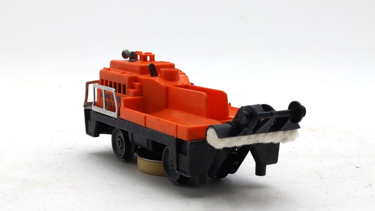 Lionel 3927 O Vintage Postwar Motorized Track Cleaner Car #3927 VG
