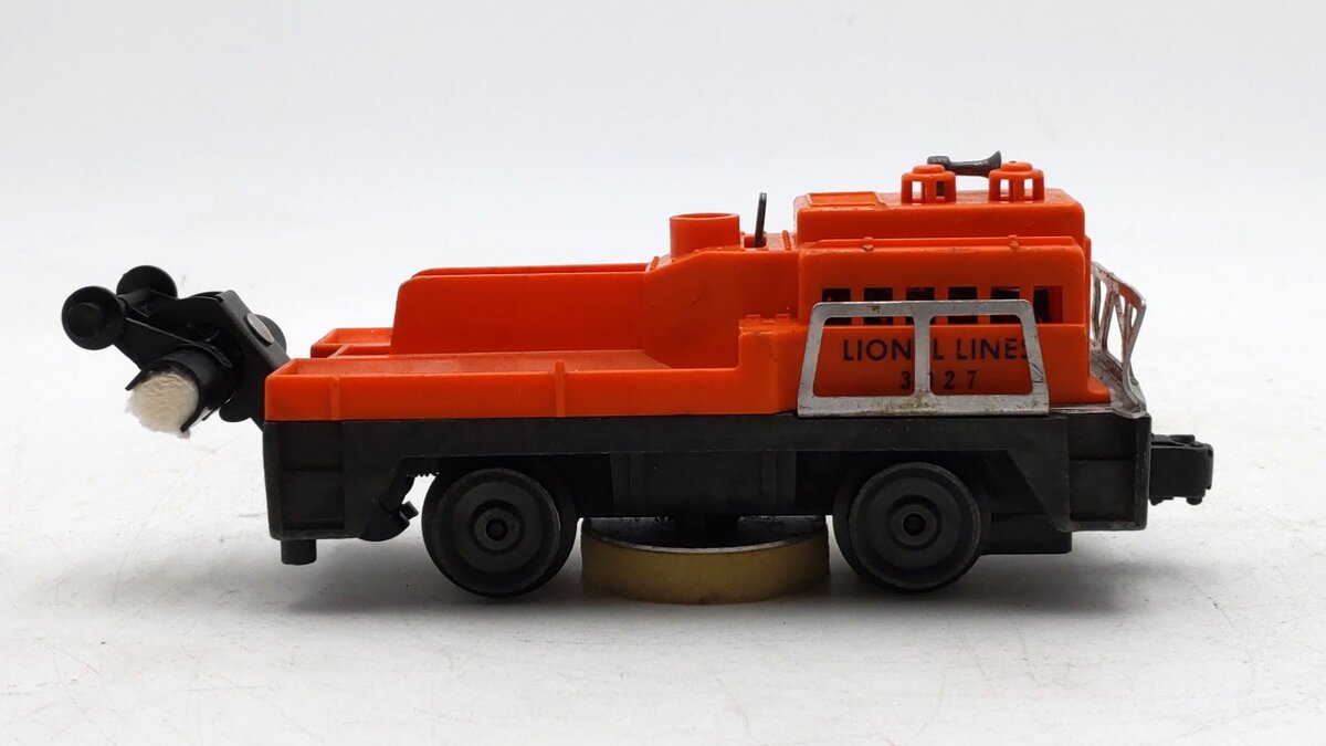 Lionel 3927 O Vintage Postwar Motorized Track Cleaner Car #3927 VG