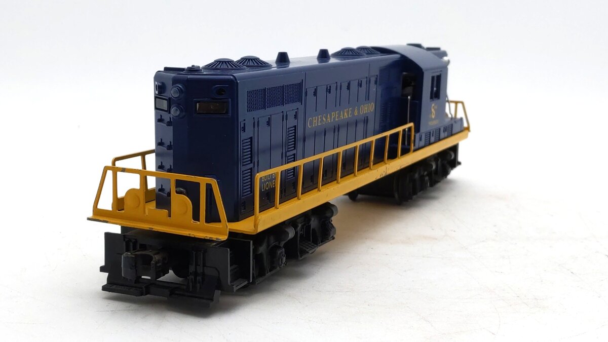 Lionel 2365 Vintage O Chesapeake & Ohio GP-7 Powered Diesel Locomotive VG