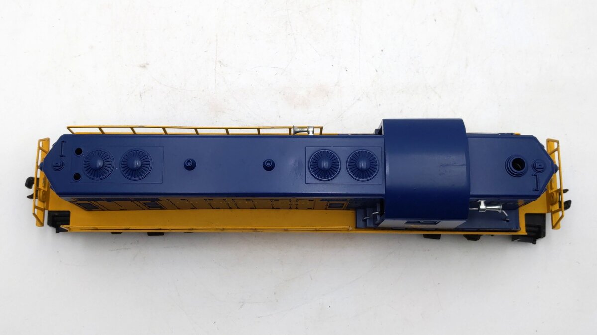 Lionel 2365 Vintage O Chesapeake & Ohio GP-7 Powered Diesel Locomotive VG