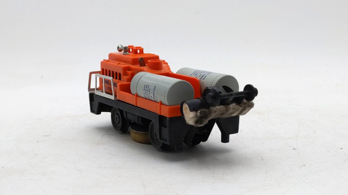 Lionel 3927 O Vintage Postwar Motorized Track Cleaner Car #3927 VG