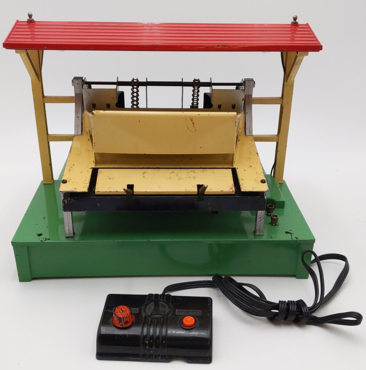 Lionel 164 Vintage O Operating Lumber Loader VG