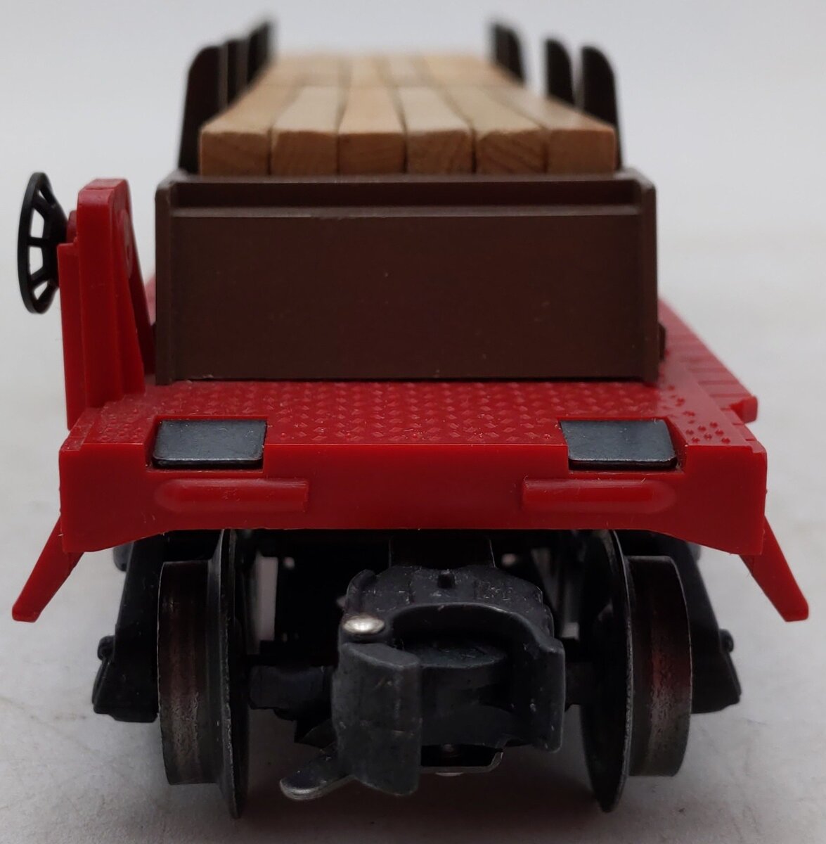 Lionel 264 Vintage O Operating Forklift Platform with 6264 Lumber Car VG