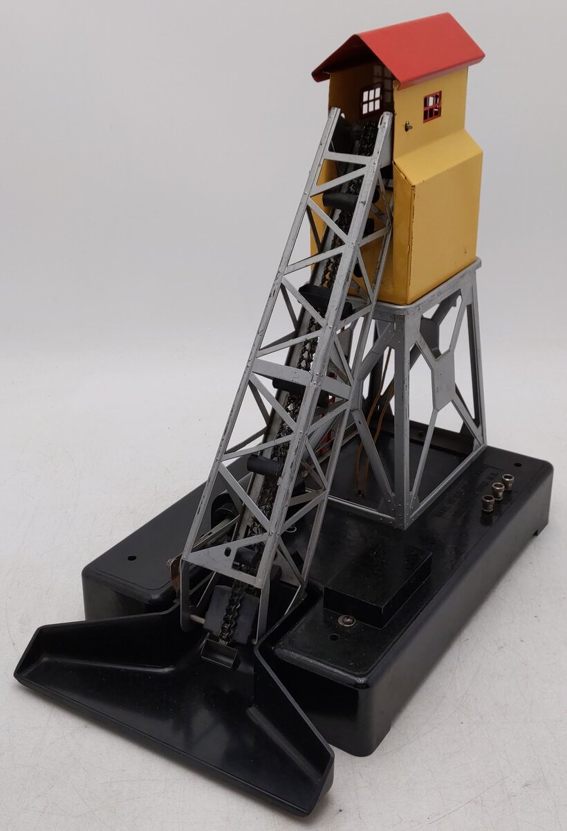 Lionel 97 Vintage O Operating Coal Elevator Loader VG