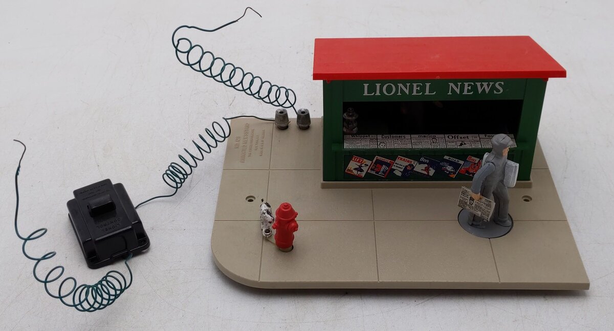 Lionel 128 Vintage O Animated Newsstand VG/Box
