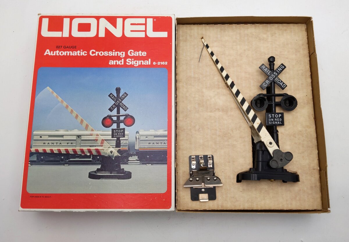 Lionel 6-2162 O Gauge Automatic Crossing Gate & Signal EX/Box