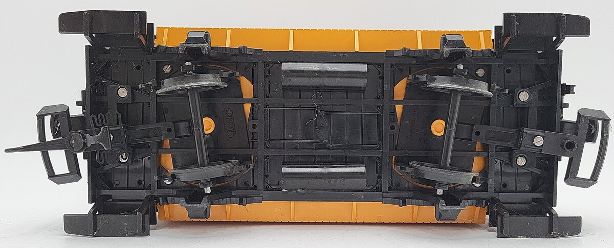 LGB 3006 G Scale Dodge City & Great Western Short Yellow Passenger Car VG/Box