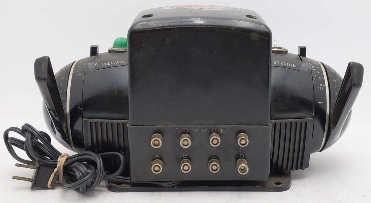 Lionel ZW 275 Watt Vintage O Gauge Train Transformer with Whistle (R Model) VG