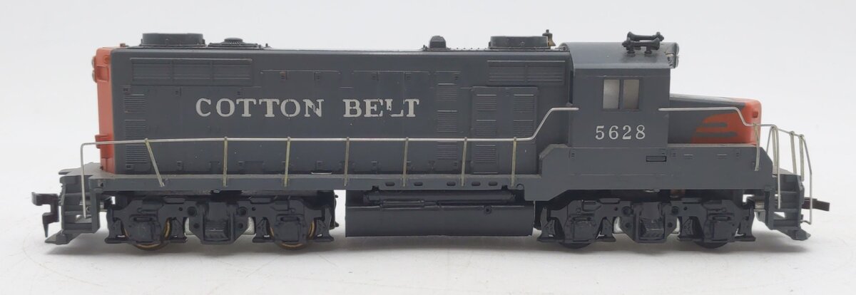 Mantua HO Scale Southern Pacific GP30 Diesel Locomotive #5628 VG