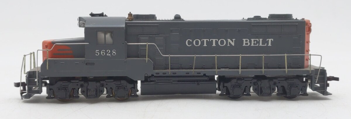 Mantua HO Scale Southern Pacific GP30 Diesel Locomotive #5628 VG
