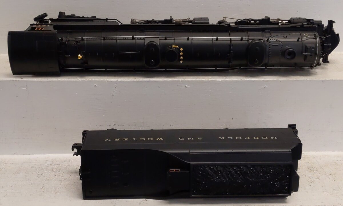 Lionel 6-28052 O Gauge N&W Class A Articulated 2-6-6-4 Steam Loco & Tender #1218 LN/Box
