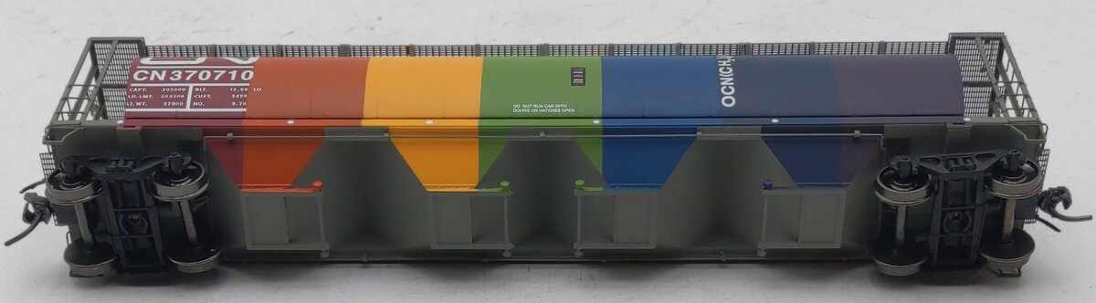 InterMountain 45225-10 HO Canadian National 4-Bay Cylindrical Hopper #370710 LN/Box