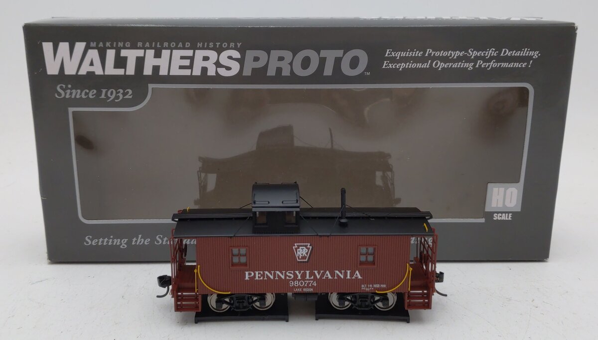 Walthers 103402 HO Pennsylvania N6B Wood Cabin Caboose Car with Offset Cupola