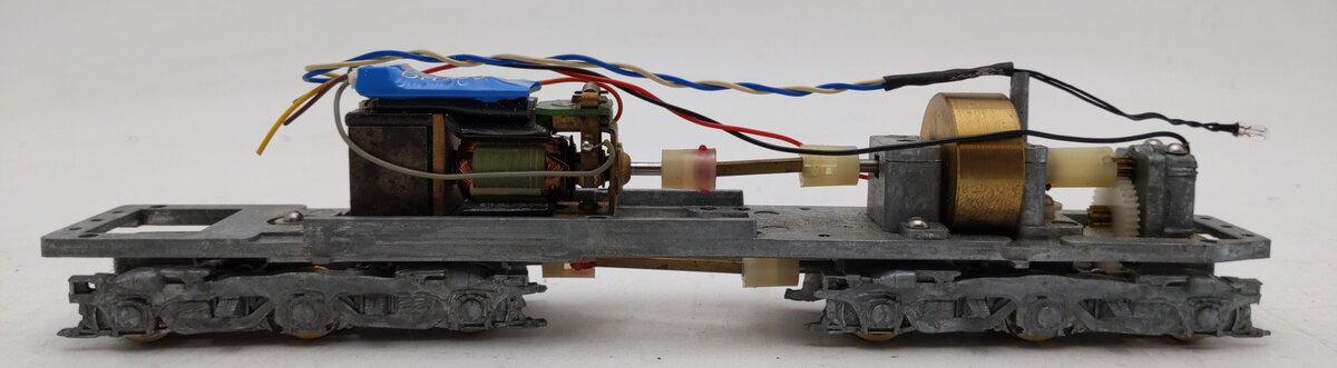 Hobbytown B7608F HO Alco PA Flywheel Drive Power Chassis Kit w/Digitrax w/DCC EX/Box