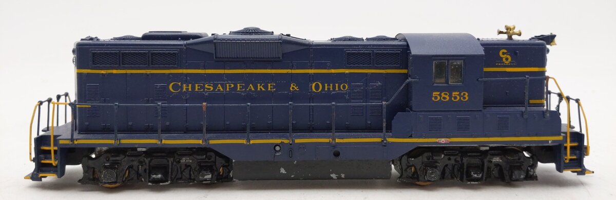 Hobby Town 67408F HO C&O GP-9 Flywheel Drive Power Diesel Locomotive#5853-Custom EX/Box