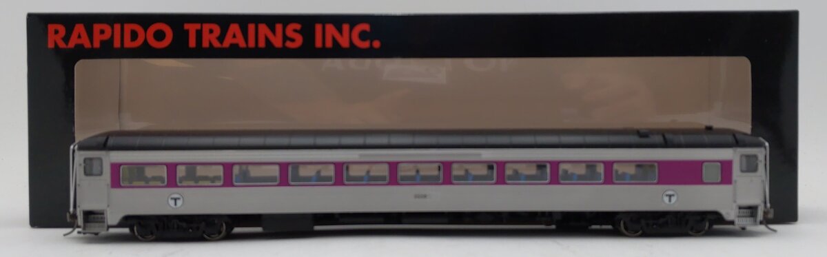Rapido Trains 017247 HO MBTA 8600 Pullman- Bradley Coach without Skirt #2528