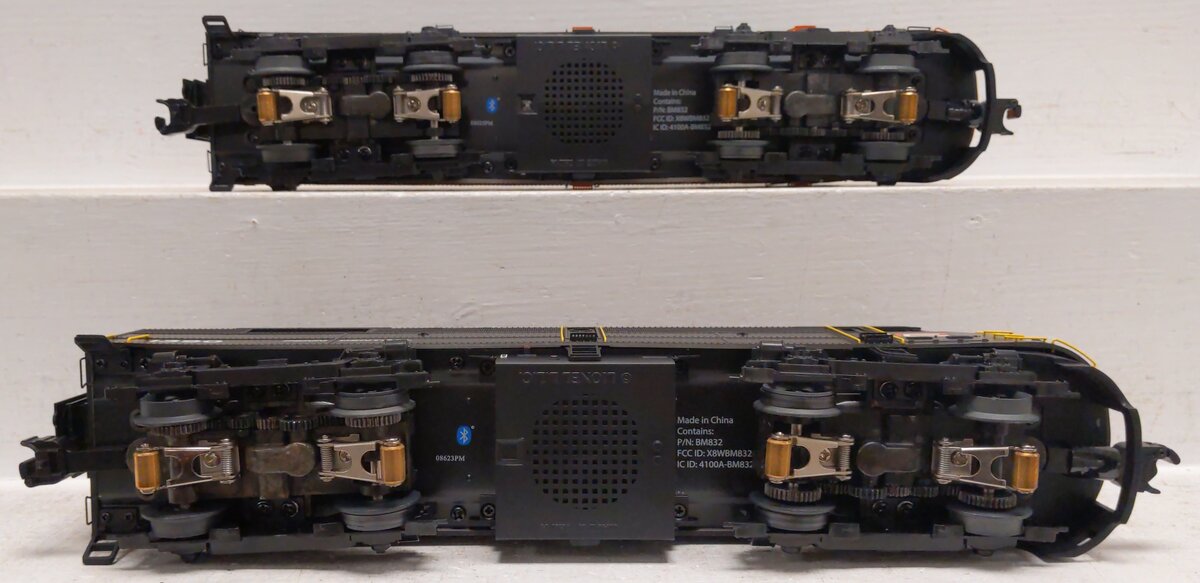 Lionel 2333690 O Gauge Mr. Muffins Penn Central Legacy FA-2 AA Set #1390/#1331 LN/Box