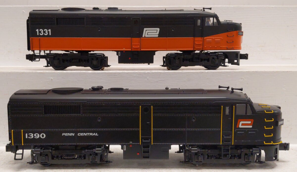 Lionel 2333690 O Gauge Mr. Muffins Penn Central Legacy FA-2 AA Set #1390/#1331 LN/Box