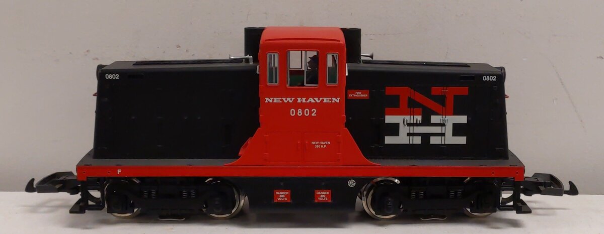 USA Trains 22153 G Gauge New Haven 44-Tonner Powered Diesel Locomotive #0802 EX/Box