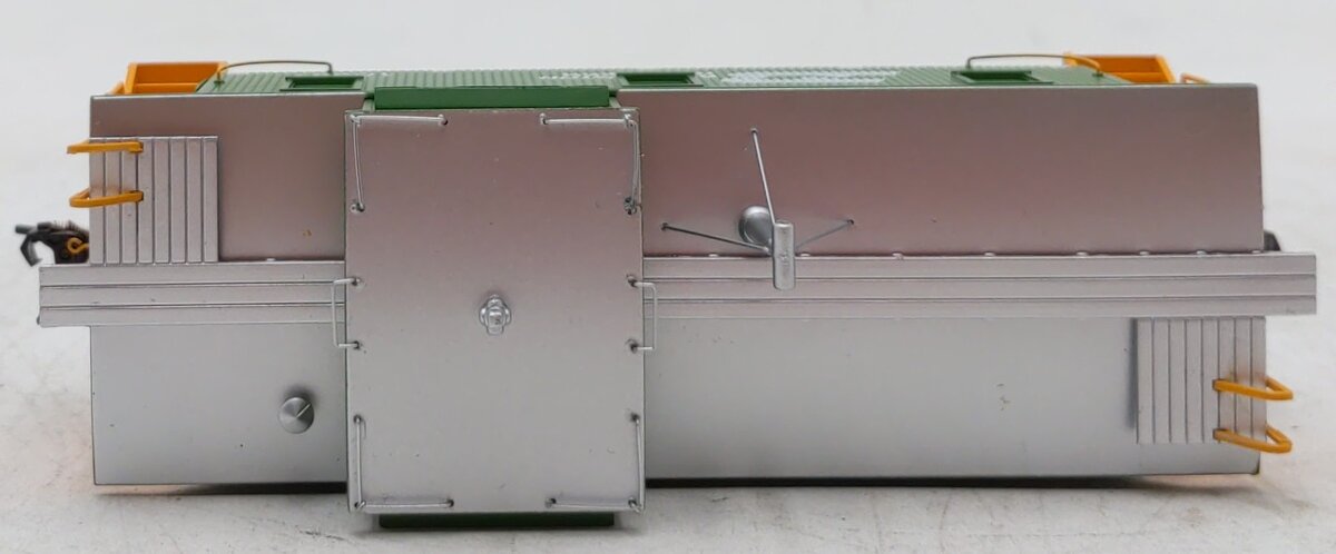 Walthers 920-103457 HO Burlington Northern DM&IR Class G2 Wood Caboose #10967