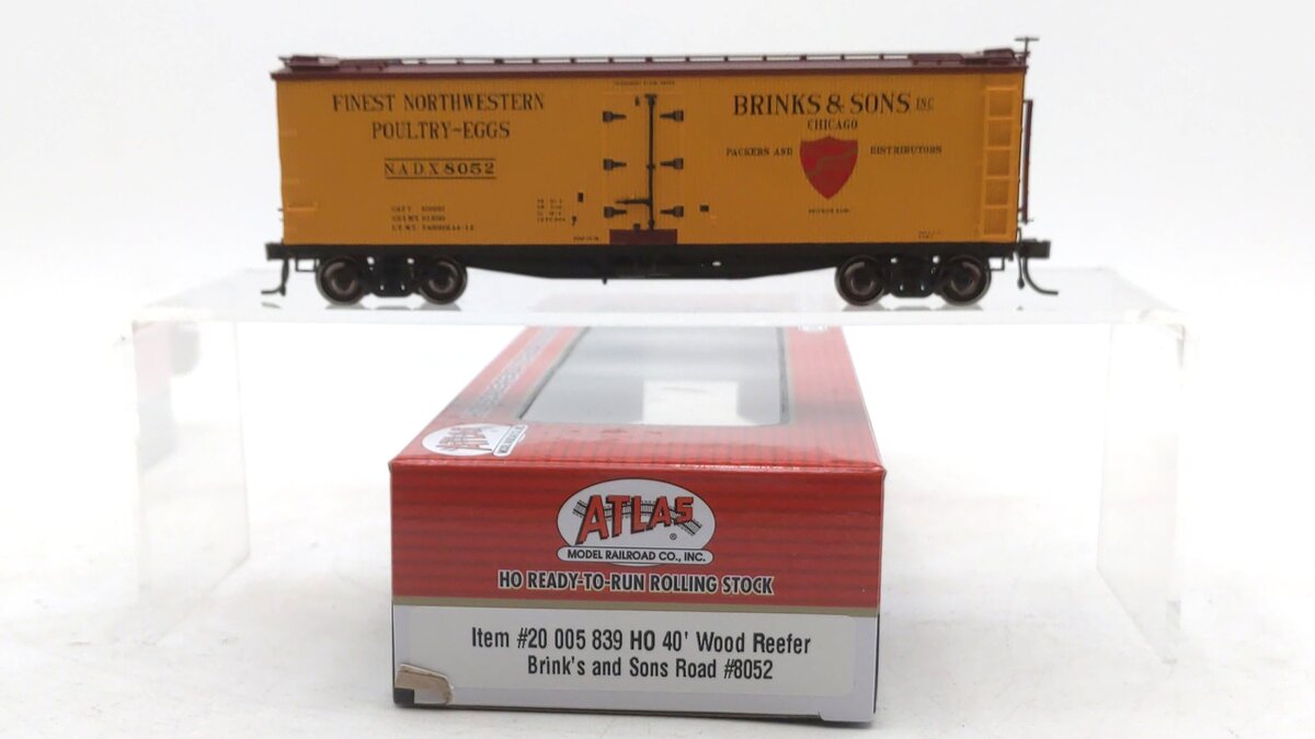 Atlas 20005839 HO Brink's and Sons 40' Wood Reefer #8052