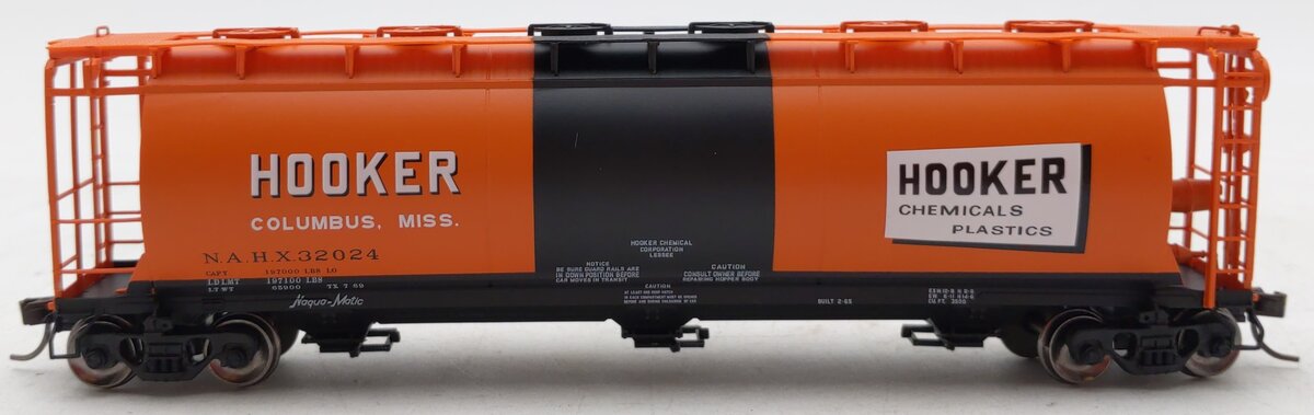 Atlas 20005778 HO Hooker Chemical 3-Bay Cylinder Hopper #32024