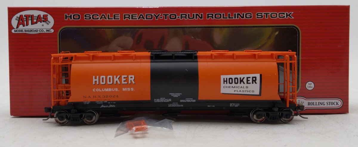 Atlas 20005778 HO Hooker Chemical 3-Bay Cylinder Hopper #32024