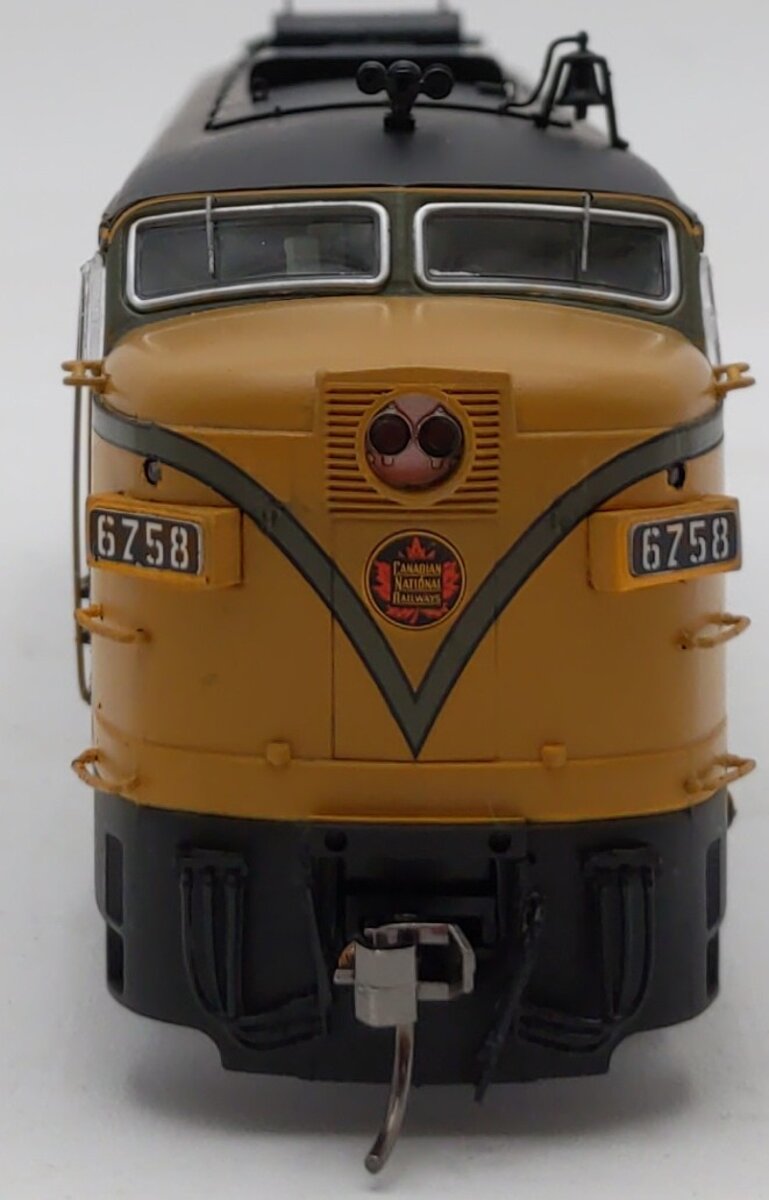 Rapido Trains 21605 HO CN FPAB-2u Diesel Locomotive Set #6758/6858 w/DCC