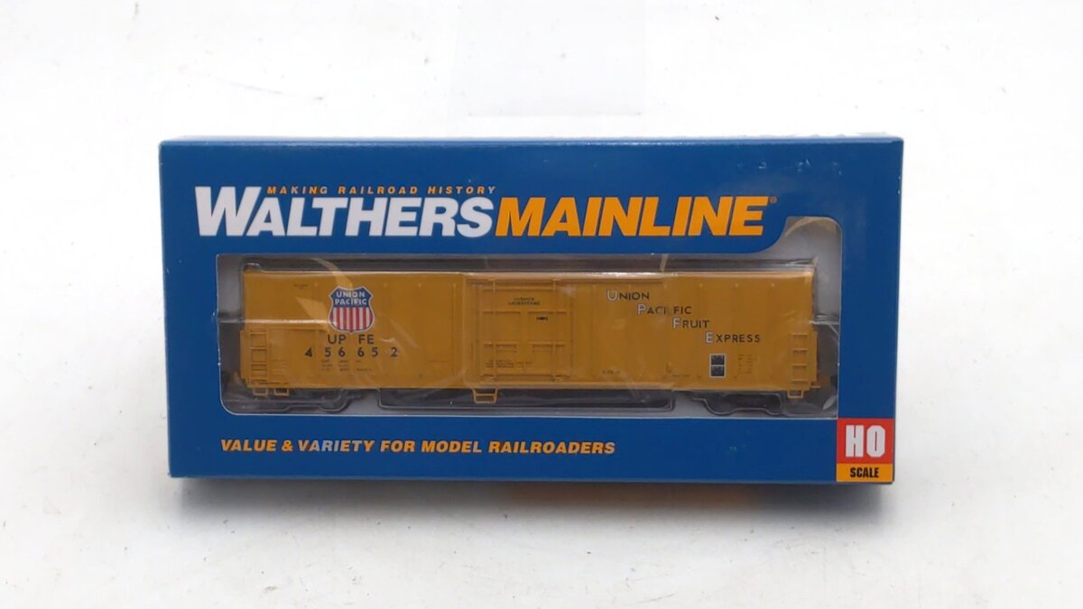 Walthers 910-3924 HO Union Pacific Fruit Express 57' Mechanical Reefer #456652