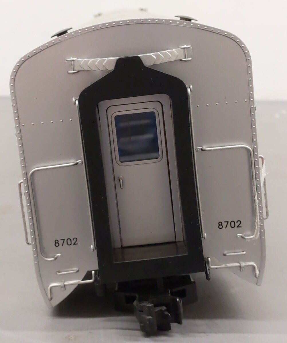 USA Trains 31152 G New Haven Corrugated Aluminum Coach #2, #8702 VG/Box