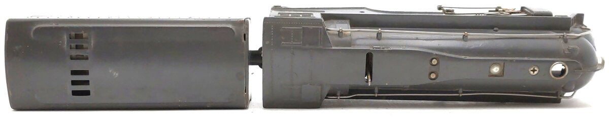 Lionel 221 Vintage O Gray NYC Dreyfuss 2-6-4 Steam Locomotive & Tender VG