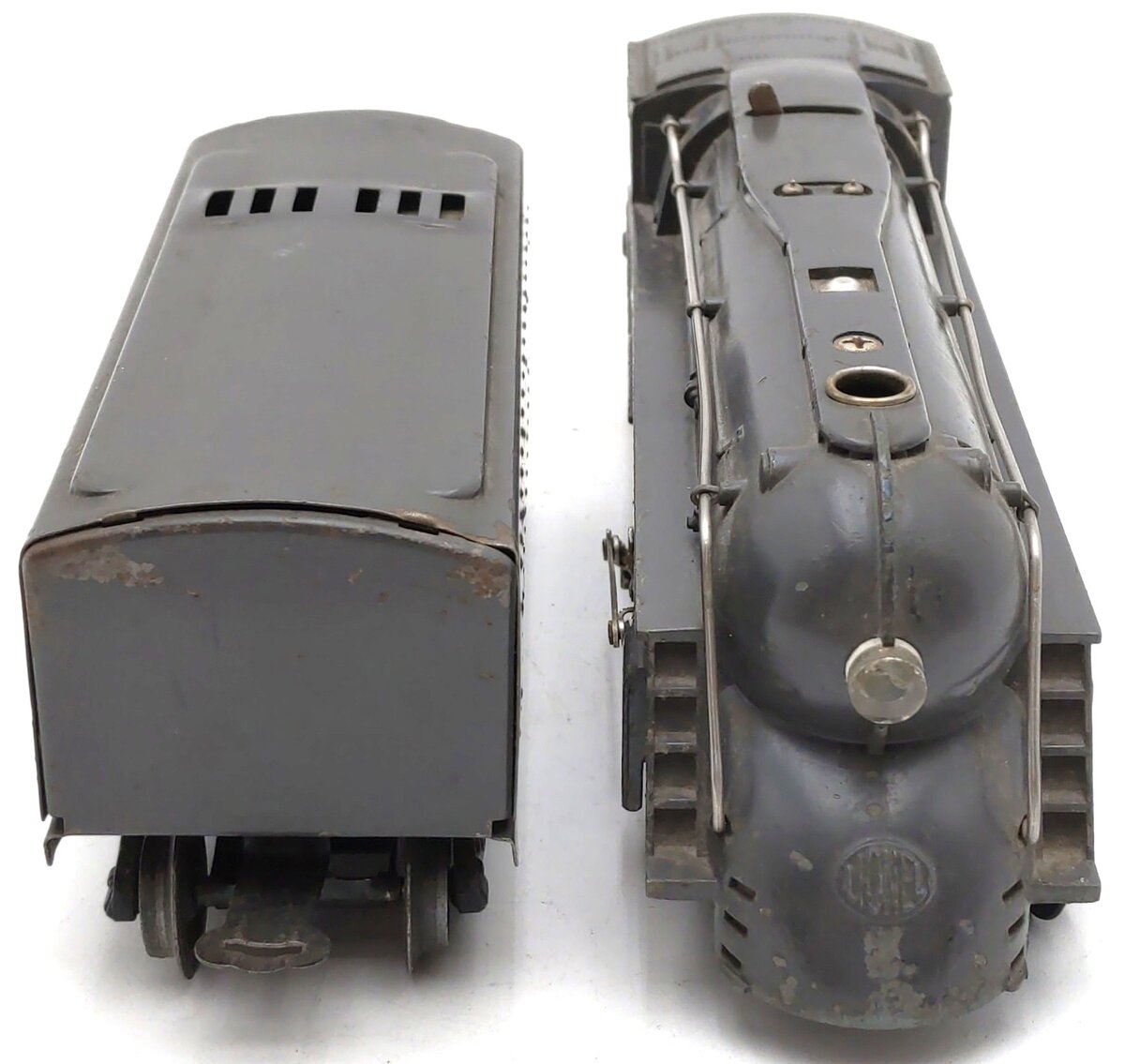 Lionel 221 Vintage O Gray NYC Dreyfuss 2-6-4 Steam Locomotive & Tender VG