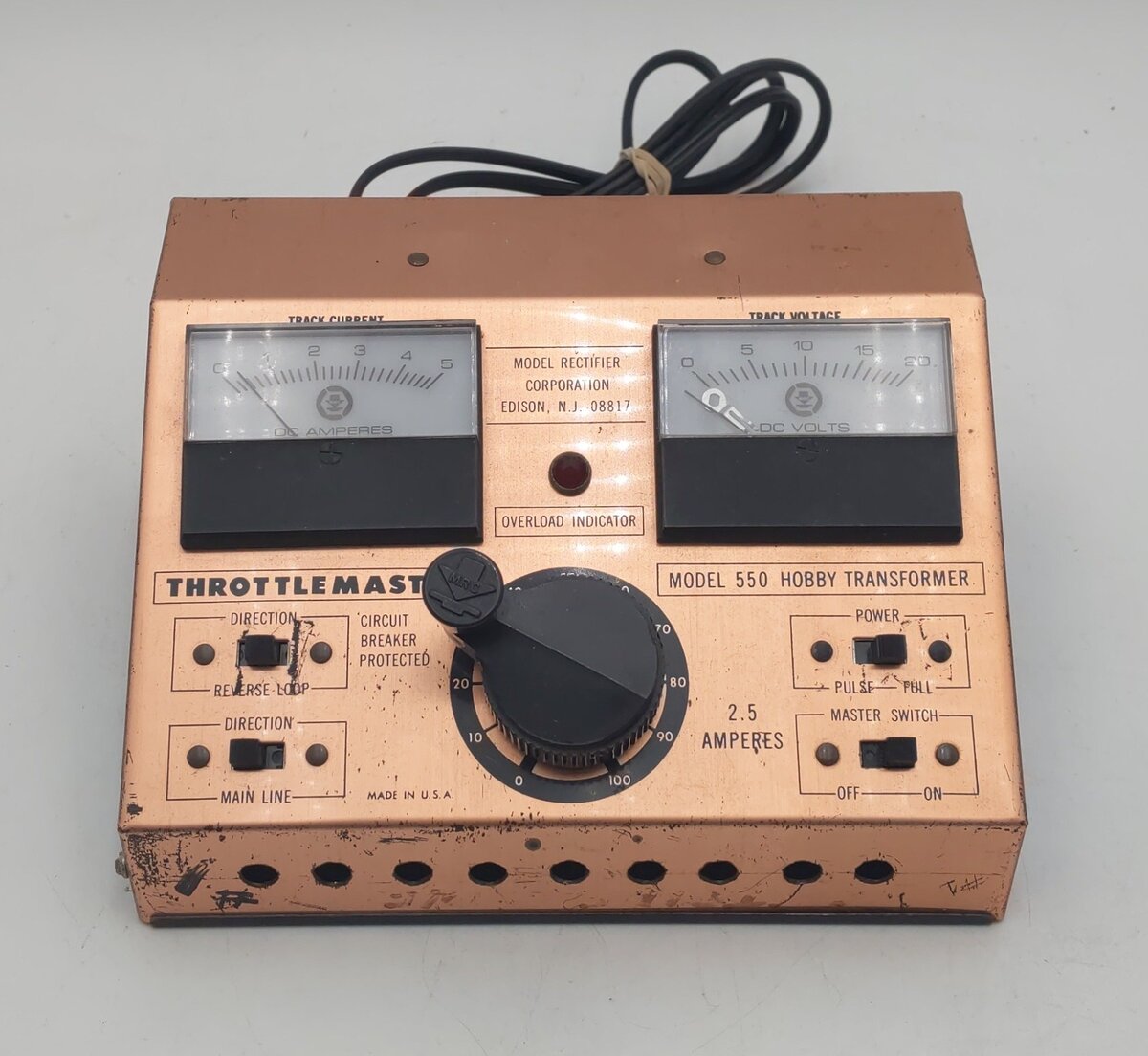 MRC 550 HO Powerpack with Dual Meters VG