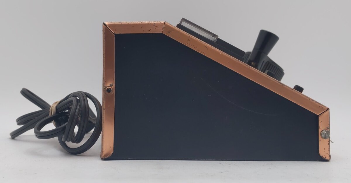MRC 550 HO Powerpack with Dual Meters VG