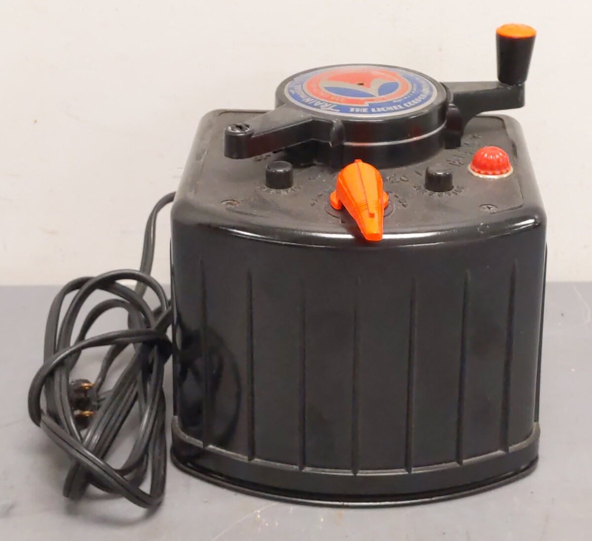 Lionel KW O Vintage Trainmaster 190 Watt Transformer with Whistle VG/Box