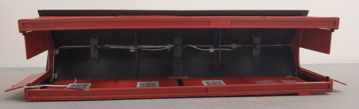 Lionel 6-24296 O Gauge Single 20" Engine House