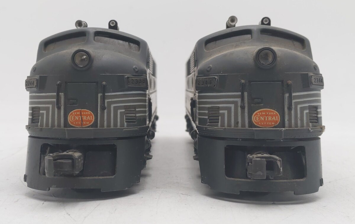 Lionel 2344 Vintage O New York Central F-3 AA Diesel Locomotive Set VG