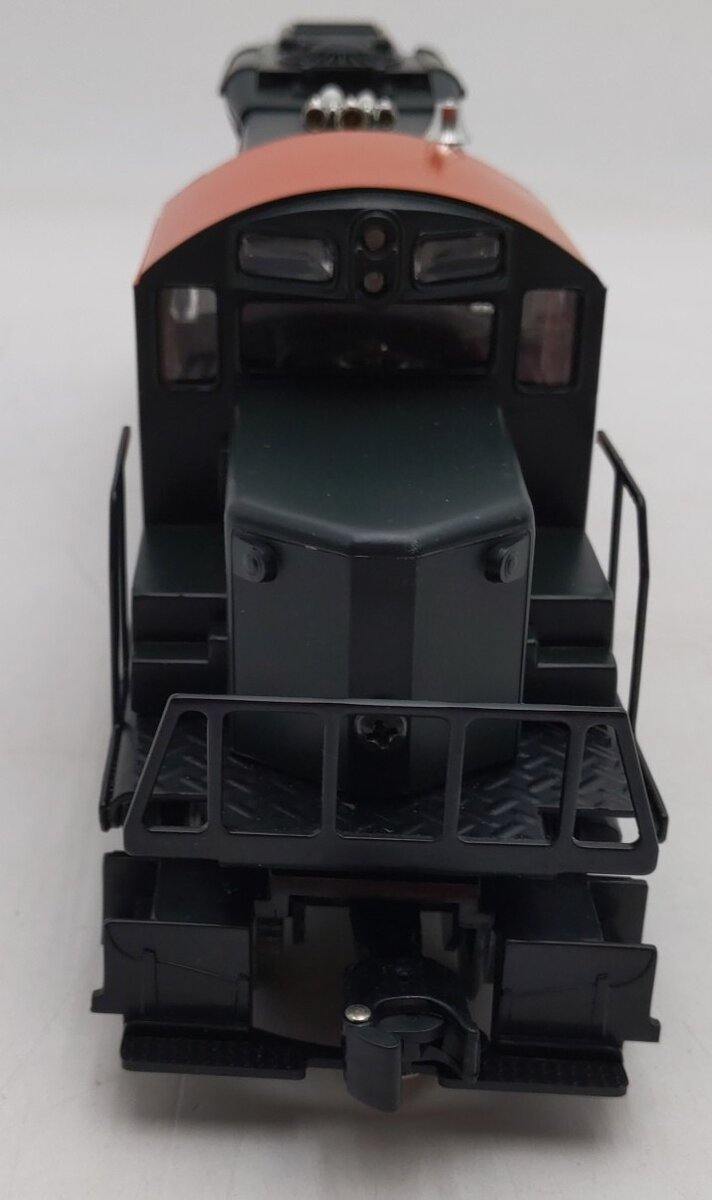 Lionel 6-18806 O Gauge New Haven SD-18 Powered Diesel Locomotive #8806 LN/Box