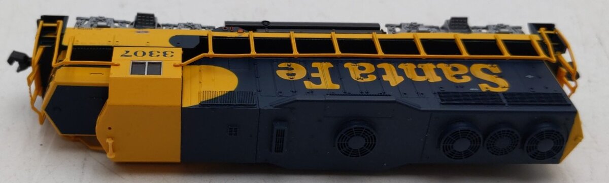 Atlas 46510 N Scale Santa Fe GP 35 Diesel Locomotive #3307 LN/Box